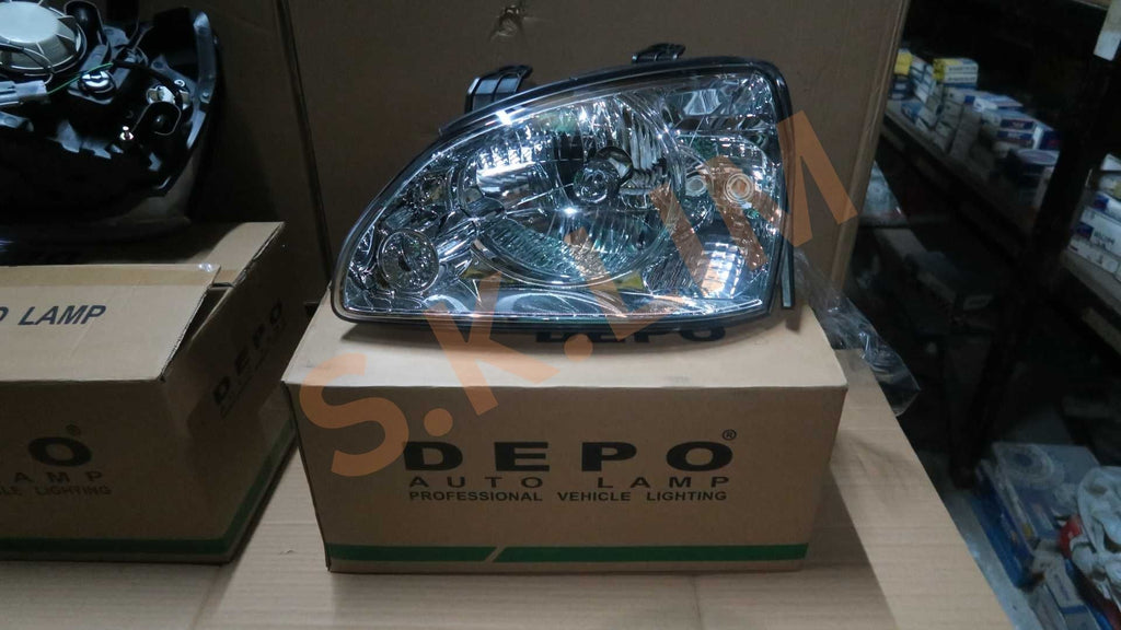 Kia  Carens 2 / Citra Head Lamp Left / Lampu Depan Kiri - Aftermarket  *3 PIN*