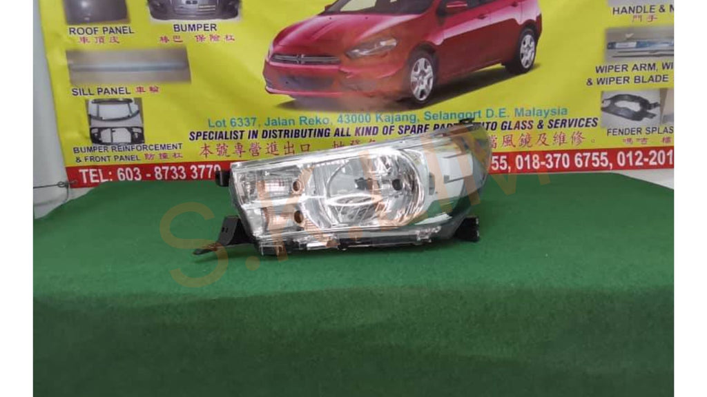 Toyota Hilux 2016' GUN125 2.4 Head Lamp / Lampu Depan - Aftermarket