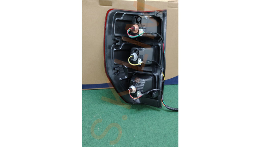 Ford Ranger WILDTRACK T6/T7/T8 Tail Lamp / Lampu Belakang *Tail Light Smoke Black With Fog Lamp* - Aftermarket