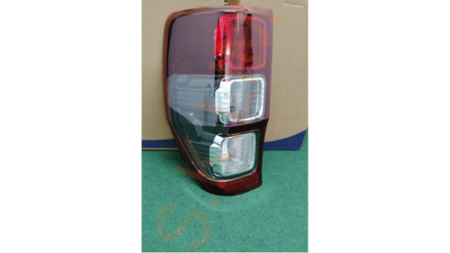 Ford Ranger WILDTRACK T6/T7/T8 Tail Lamp / Lampu Belakang *Tail Light Smoke Black With Fog Lamp* - Aftermarket