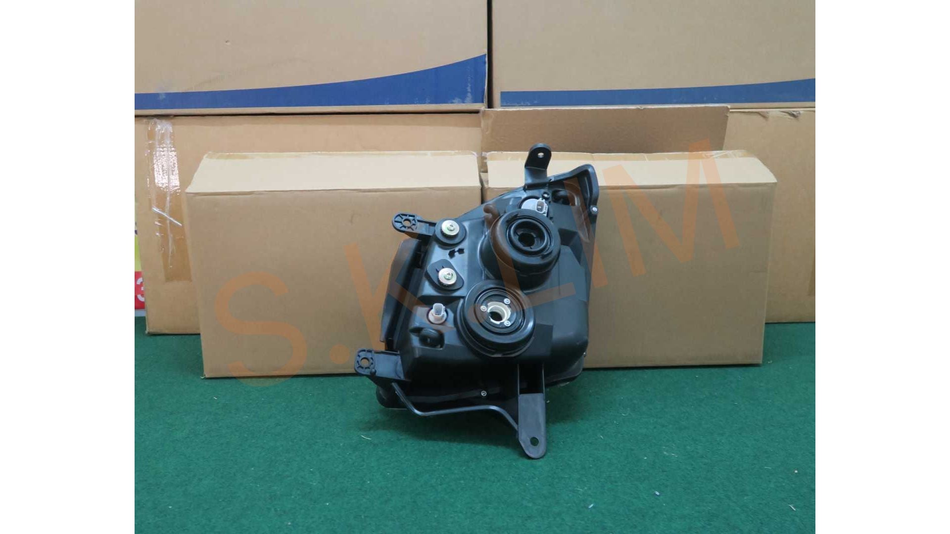 Isuzu D-Max 2007' 3.0 Head Lamp / Lampu Depan - Aftermarket