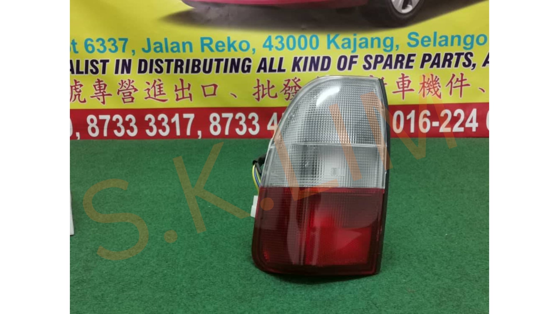 Mitsubishi Storm L200 2004' Tail Lamp Left / Lampu Belakang Kiri - Aftermarket *RED/CLEAR*