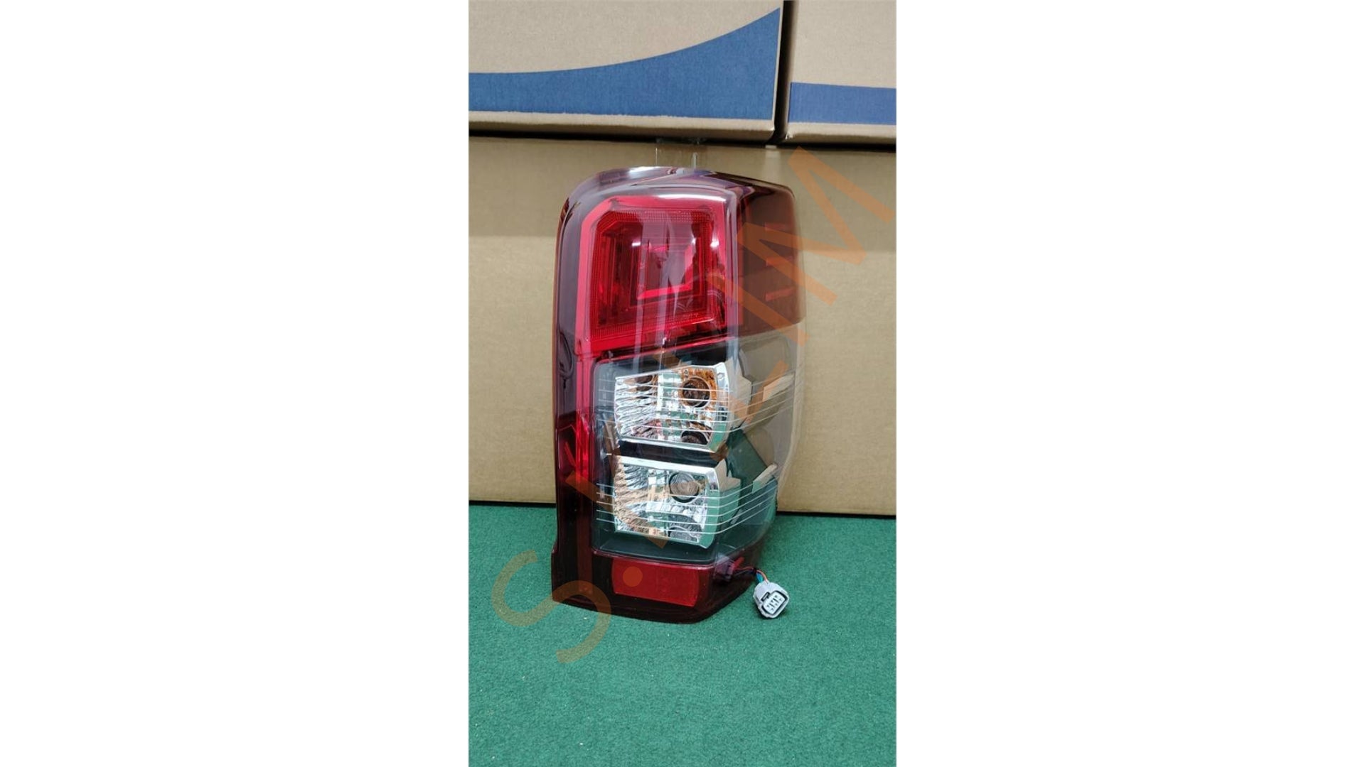 Mitsubishi Triton 2019* KL1 Tail Lamp Right / Lampu Belakang Kanan - Aftermarket *LOW SPEC*NO LED LIGHT BAR**With FOG LAMP*