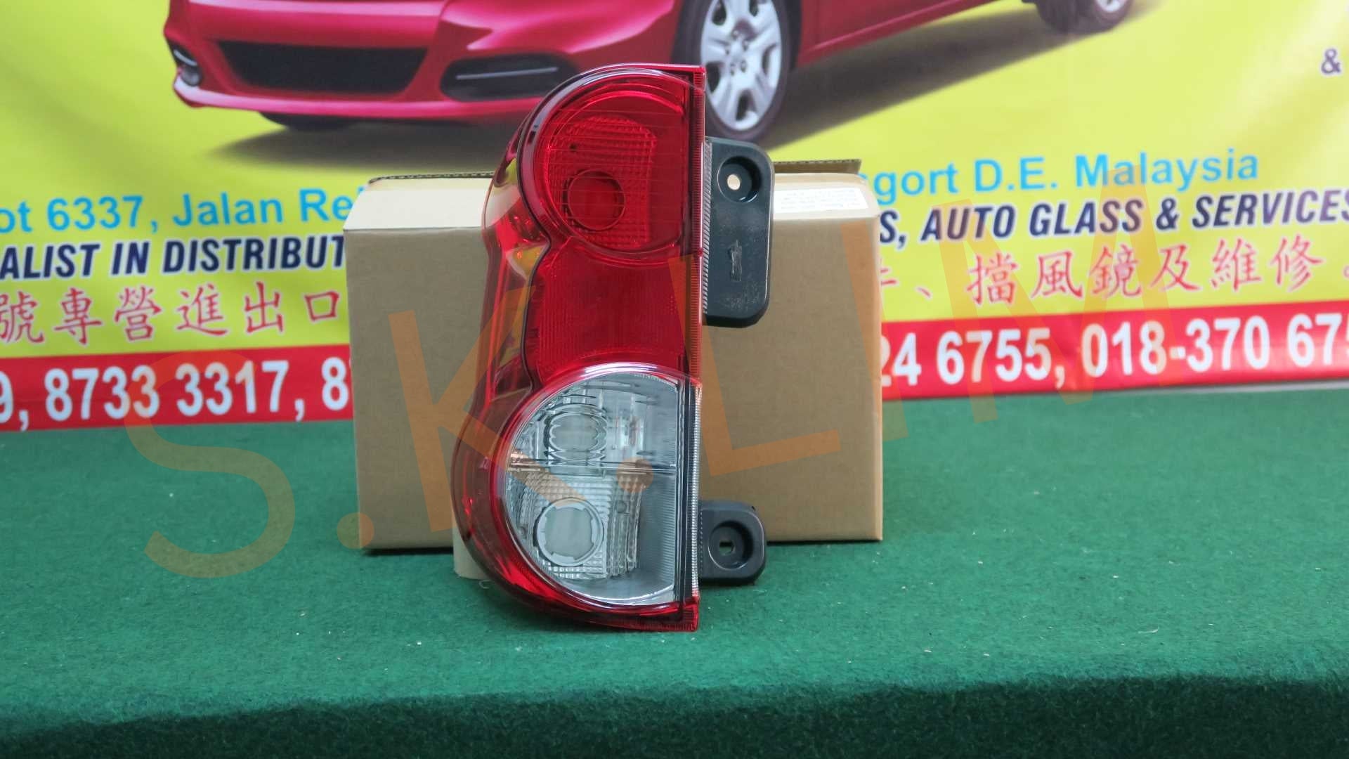 Nissan NV200 M20L VAN Tail Lamp Left  / Lampu Belakang Kiri - Aftermarket