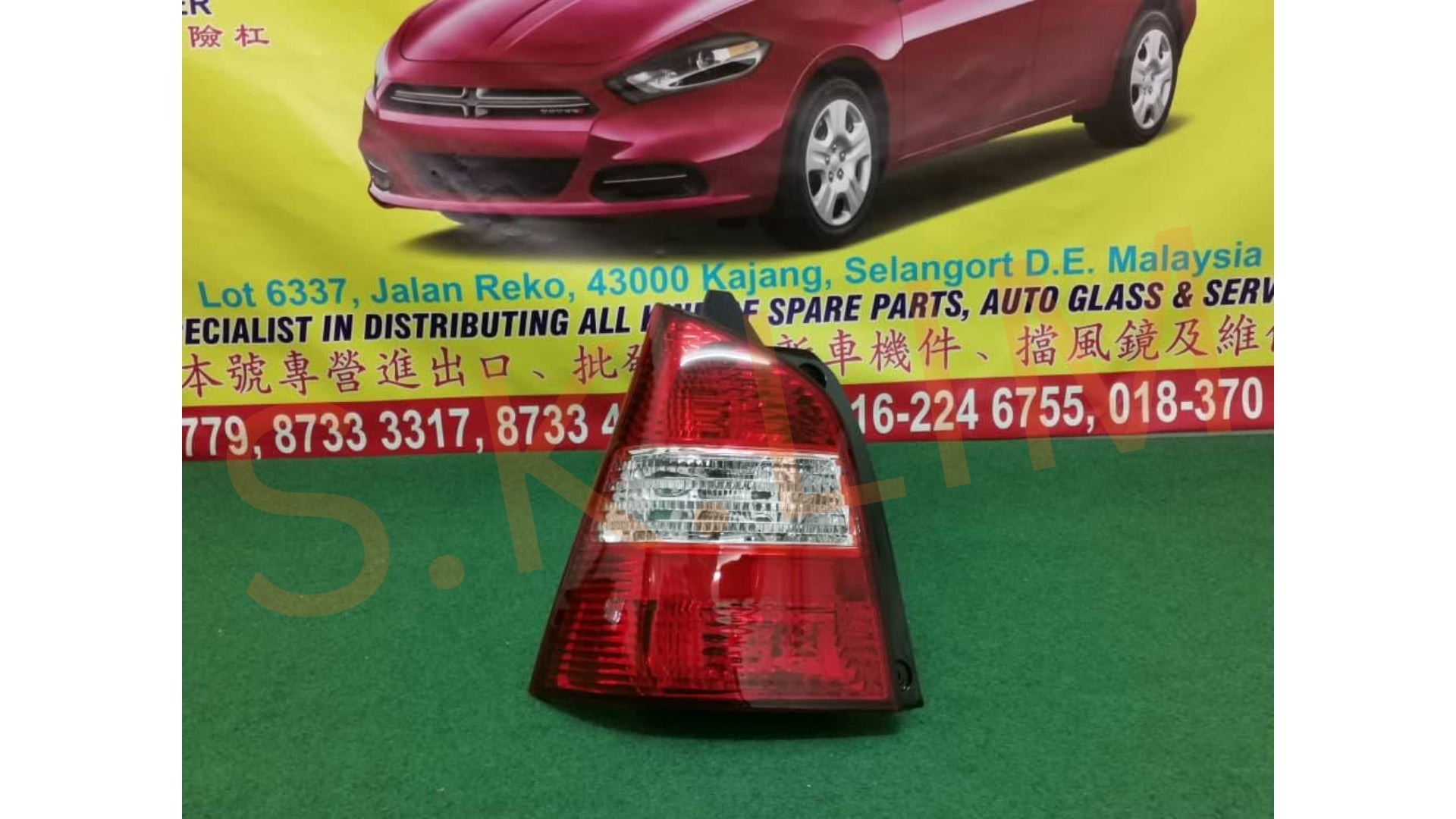 Nissan Livina 2007'/X-GEAR L10L Tail Lamp Left / Lampu Belakang Kiri - Aftermarket