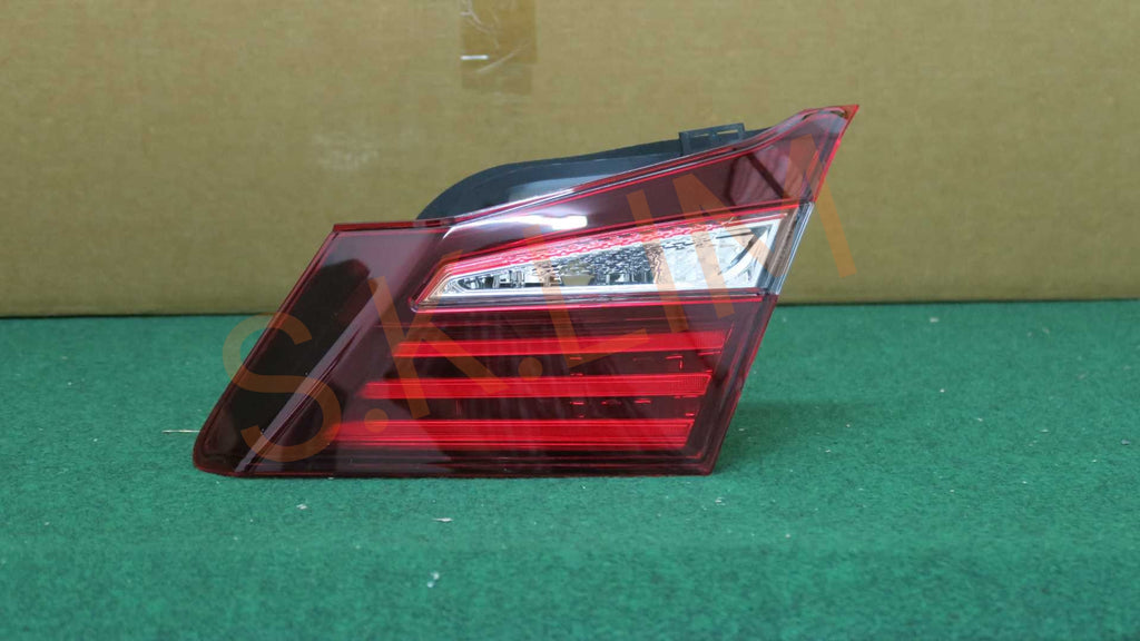Honda Accord 2016' T2A/T2M Tail Lamp Right / Lampu Belakang Kanan - Aftermarket *2 PIN**BUMPER UP*