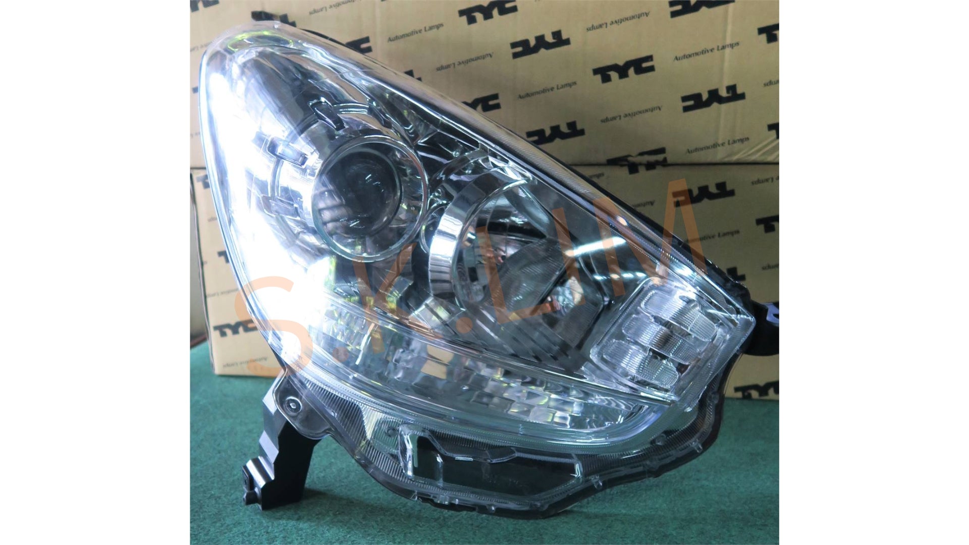 Perodua Myvi 2011' D54T Head Lamp Right / Lampu Besar Kanan - Aftermarket