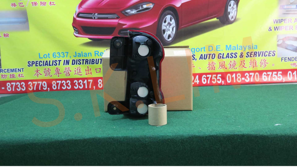 Nissan NV200 M20L VAN Tail Lamp Left  / Lampu Belakang Kiri - Aftermarket