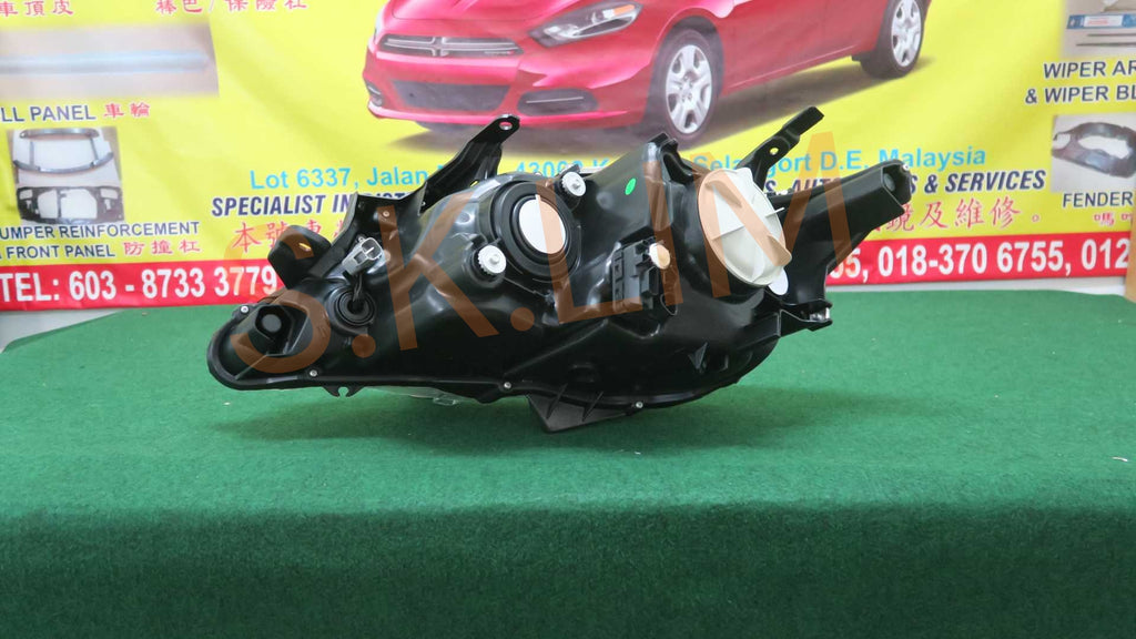 Toyota Camry 2015-2017 ACV50/ASV51 Head Lamp Right / Lampu Besar Kanan - Aftermarket *HID*NOT HYBRID*