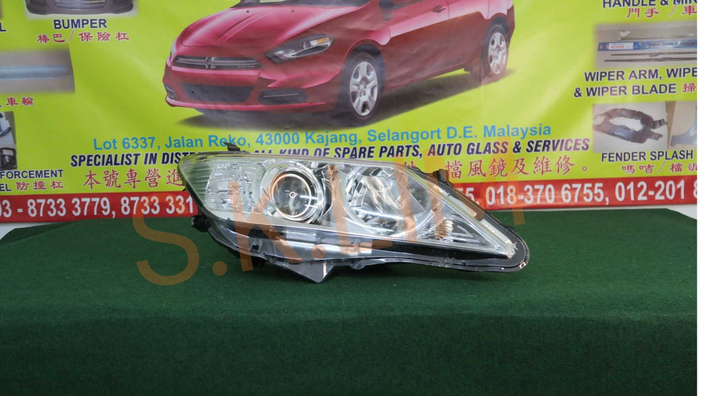 Toyota Camry 2012/2013' ACV50/SV50 Head Lamp Right / Lampu Besar Kanan - Aftermarket *HID* KOITO 06-212*