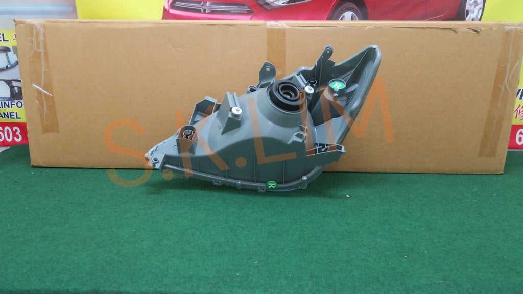 Toyota Avanza 2006' NM Head Lamp Right / Lampu Besar Kanan - Aftermarket