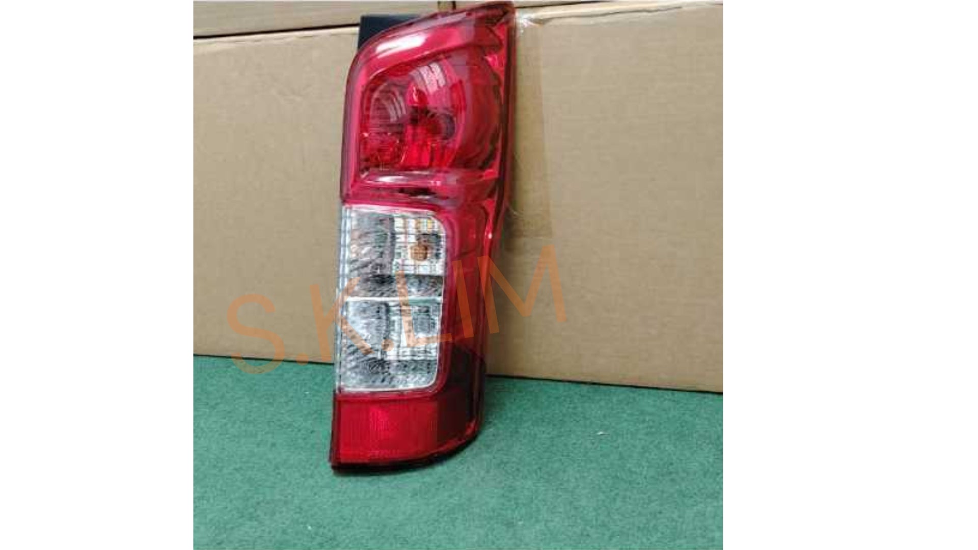 Nissan Urvan 2014-2018' E26/NV350 Tail Lamp Right / Lamp Belakang Kanan - Aftermarket