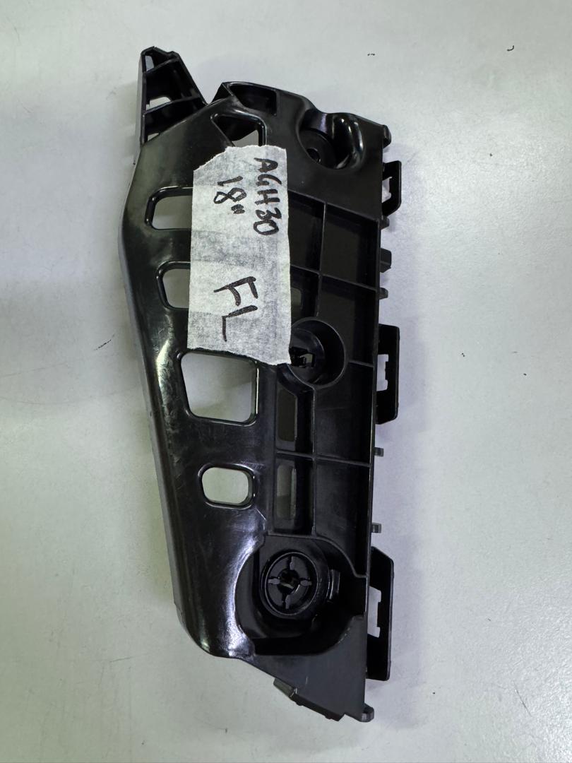 Toyota Vellfire / Alphard 2018 AGH30 Bumper Side Bracket Front Left - Aftermarket