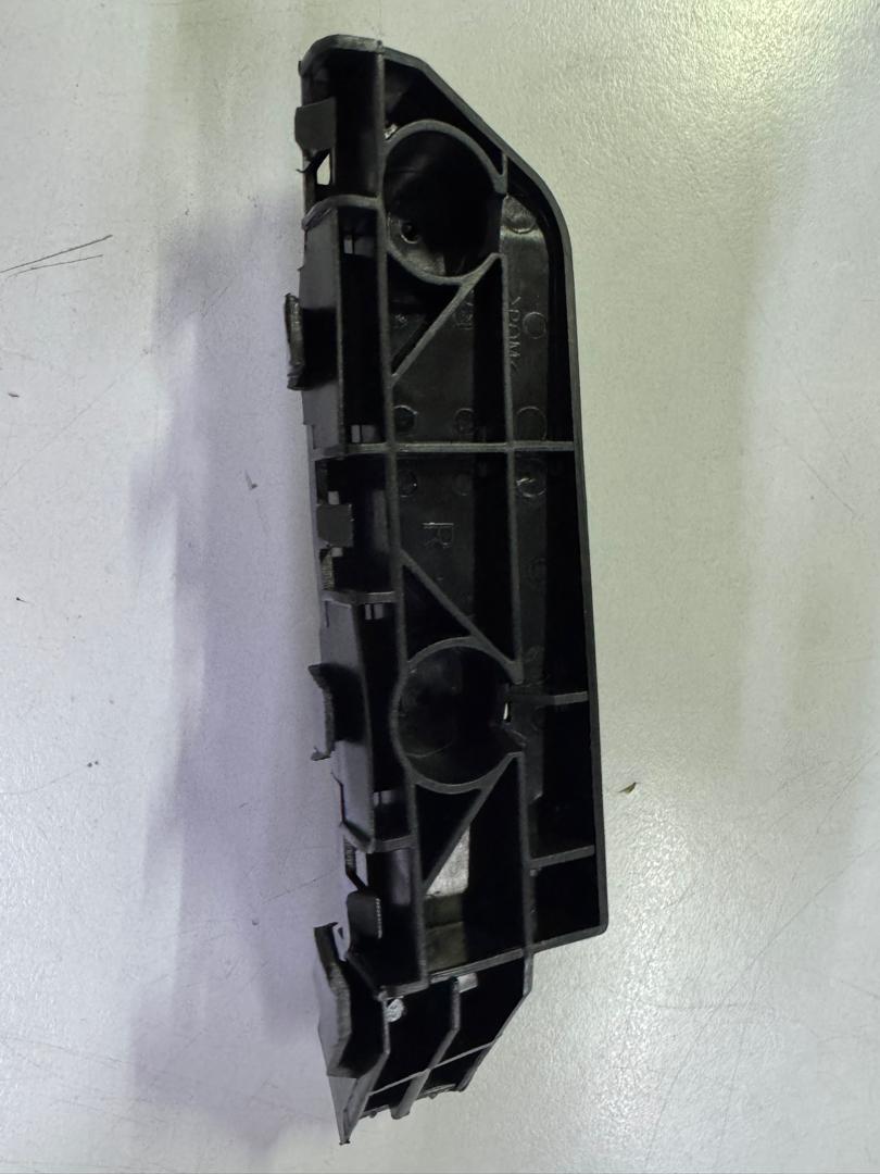 Honda CRV 2007/2008 SWA Bumper Side Bracket Front Right - Aftermarket