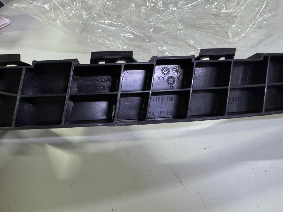Honda CRV 2017' TME/TLA Head Lamp Lower Side Bracket Front Left - Genuine
