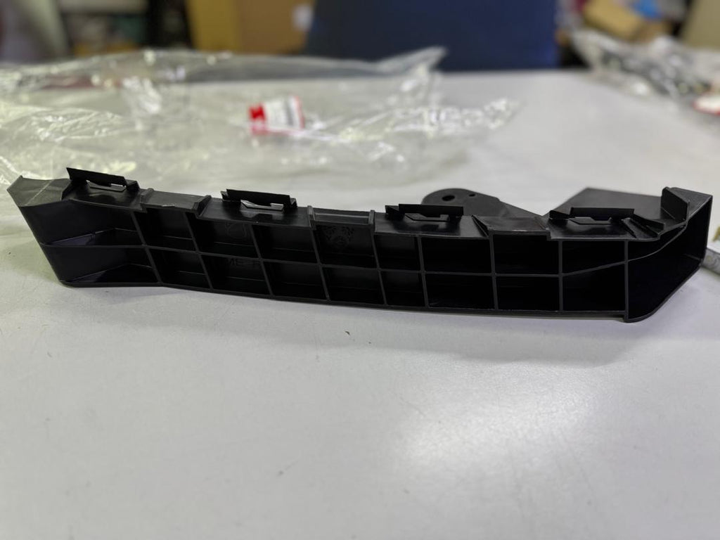 Honda CRV 2017' TME/TLA/RW1 Head Lamp Lower Side Bracket Front Right - Genuine