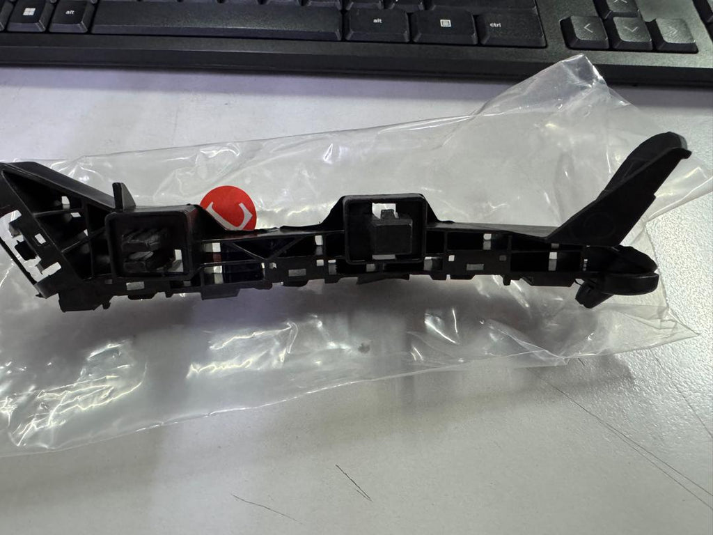 Honda Jazz 2015' T5A Bumper Side Bracket Front Left - Aftermarket