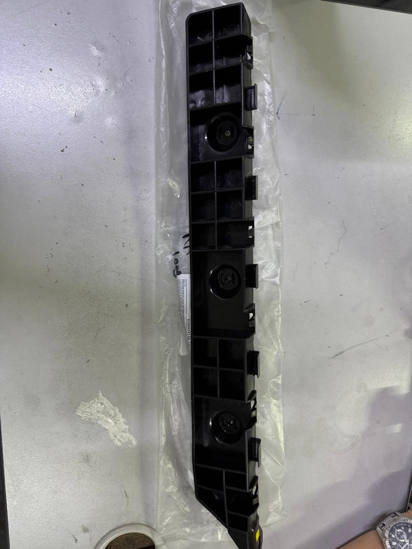 Proton Saga BLM 2016' VVT Bumper Side Bracket Rear Right - Genuine